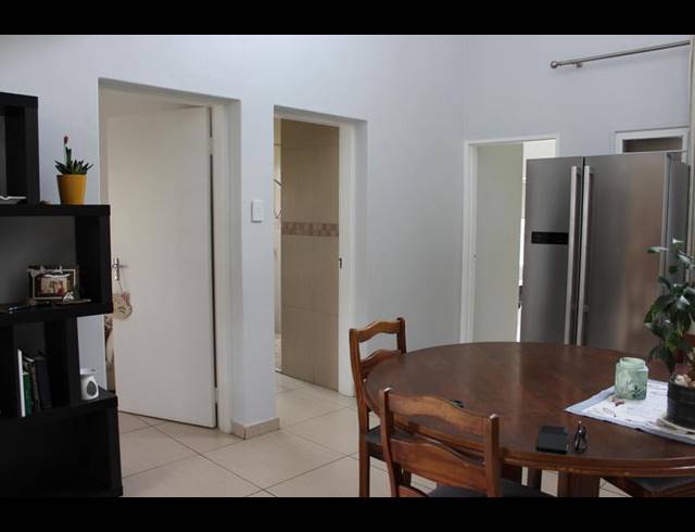 2 BEDROOM TOWNHOUSE FOR SALE IN BEDFORDVIEW